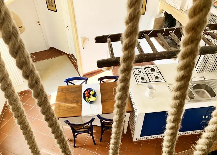 Upstairs - Lazy Terrace לצ'ה