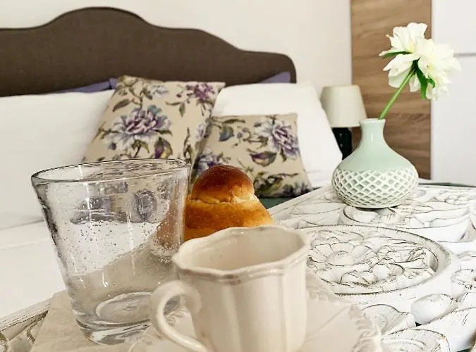 בית נופש Upstairs - Lazy Terrace