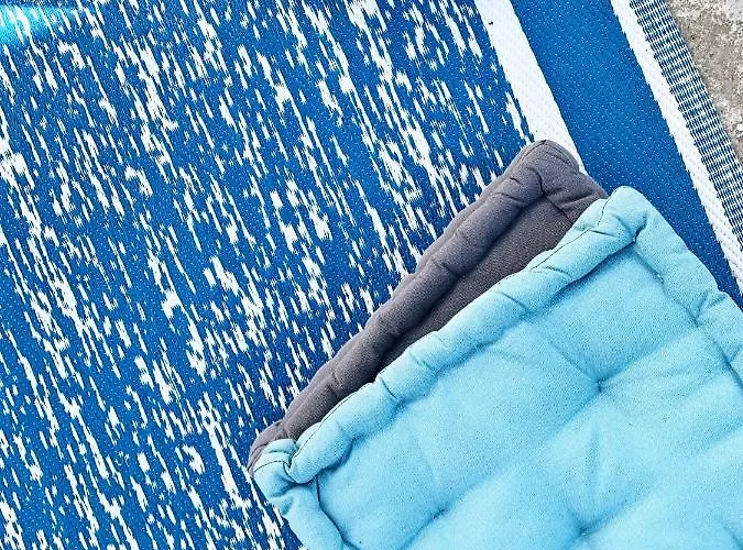 בית נופש Upstairs - Lazy Terrace לצ'ה